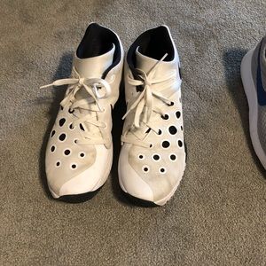 Nike Basketball Shoes size 9.5